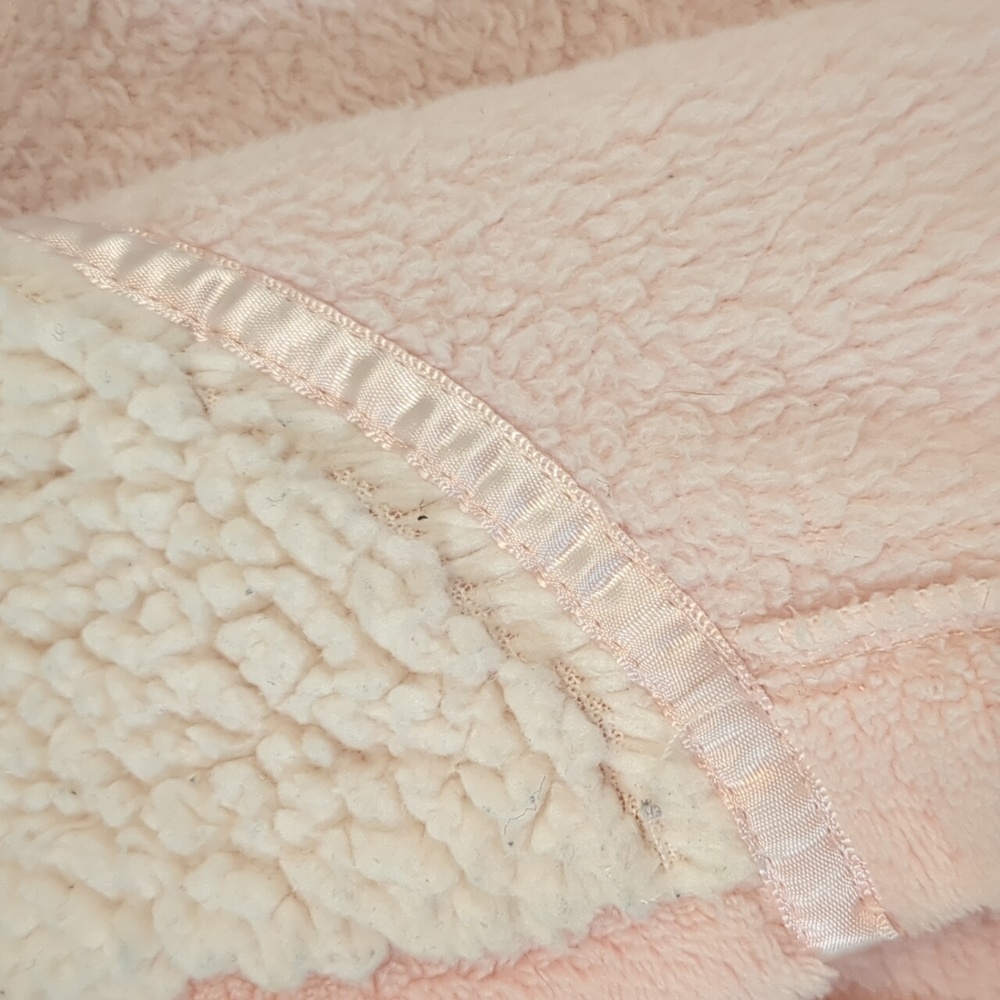 VICTORIA'S SECRET Pink Plush Soft Thick Bathrobe - Picture 4 of 5
